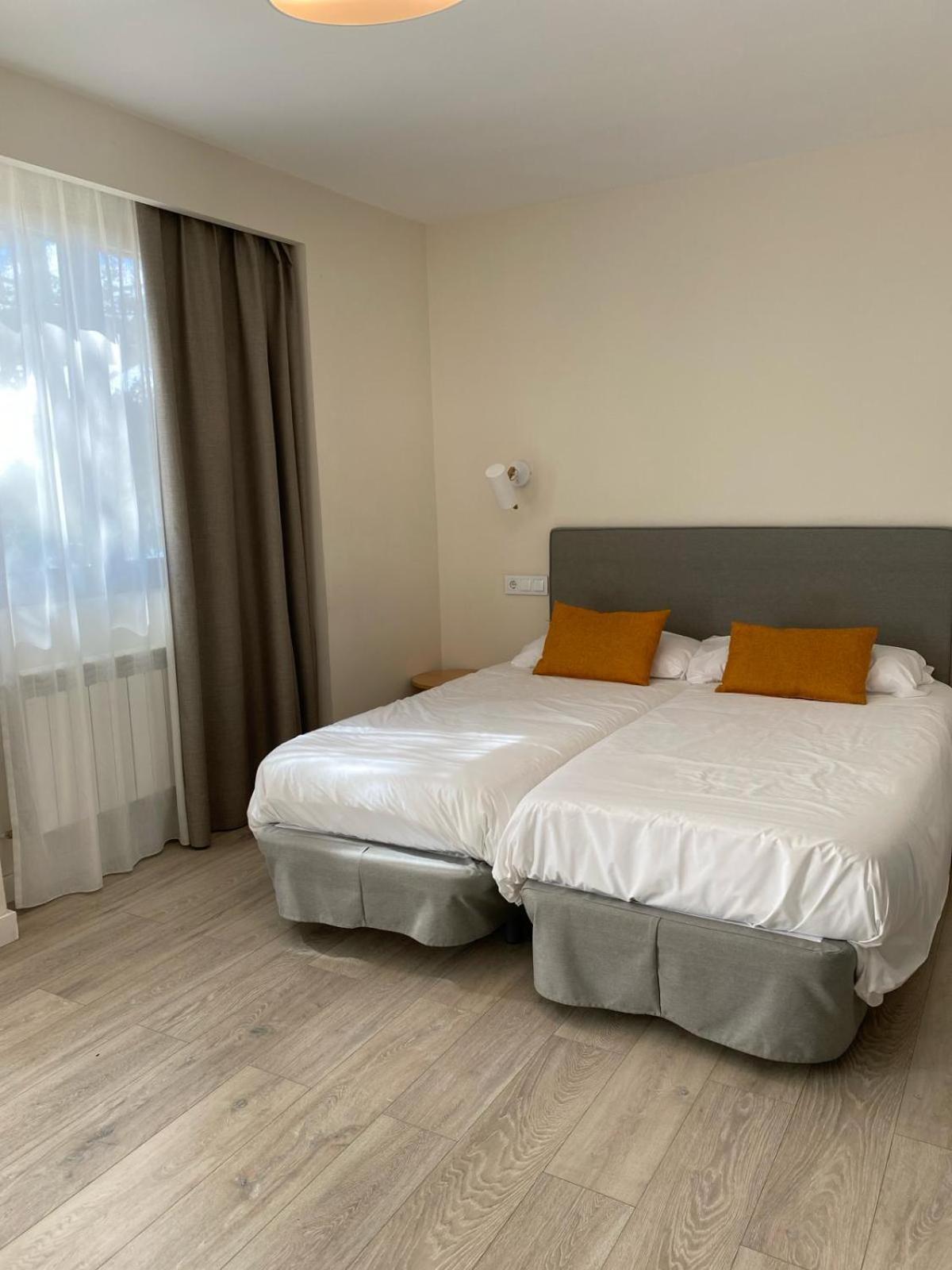 Villa Lucerna Sports & Hotel Resort Vigo de Sanabria Ngoại thất bức ảnh