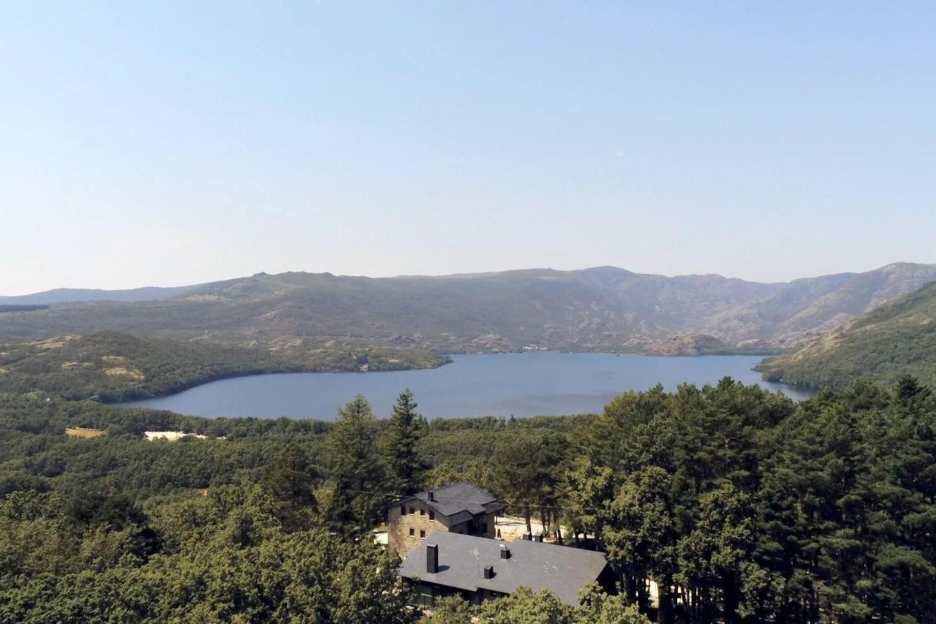 Villa Lucerna Sports & Hotel Resort Vigo de Sanabria Ngoại thất bức ảnh