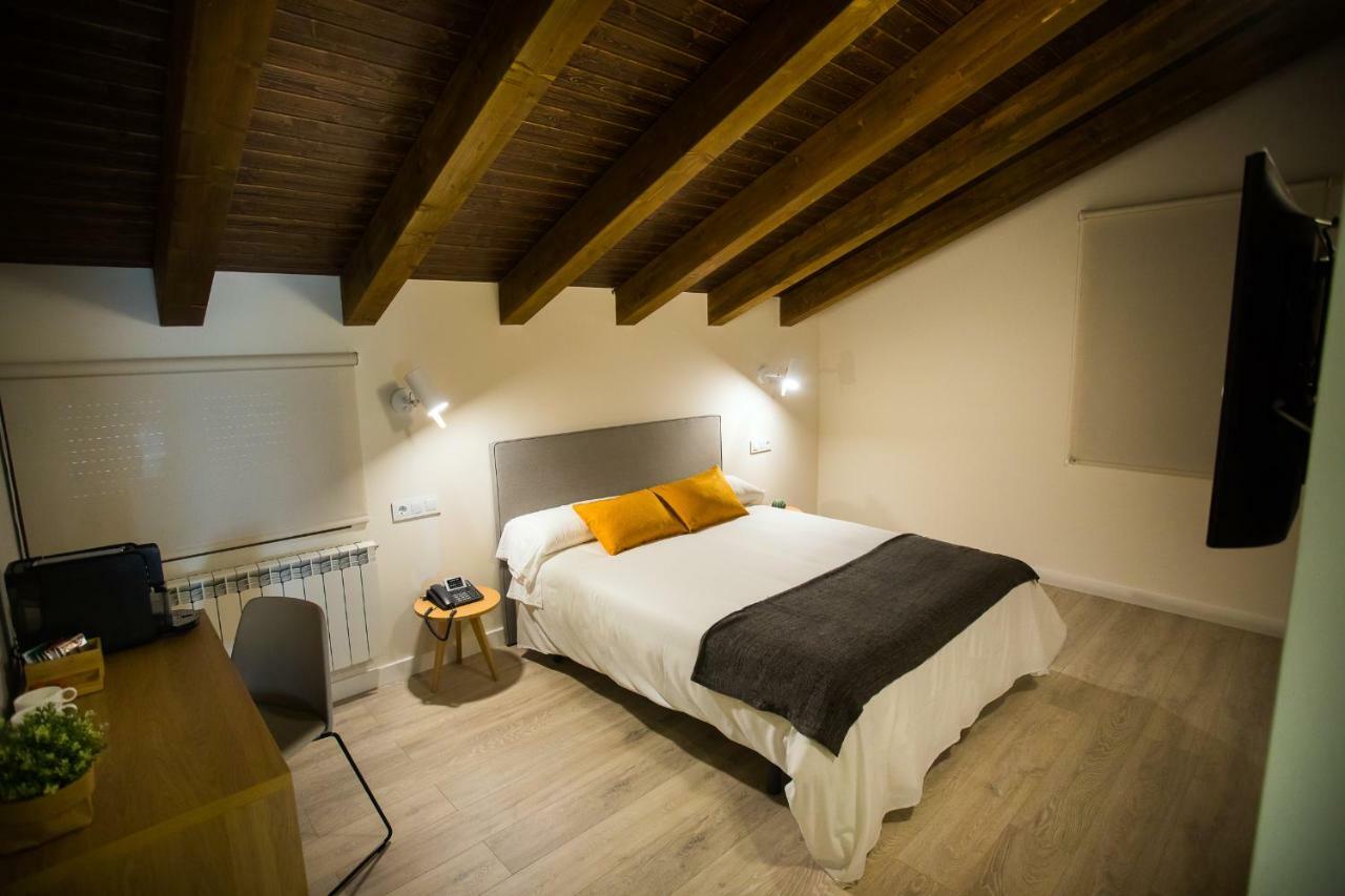 Villa Lucerna Sports & Hotel Resort Vigo de Sanabria Ngoại thất bức ảnh