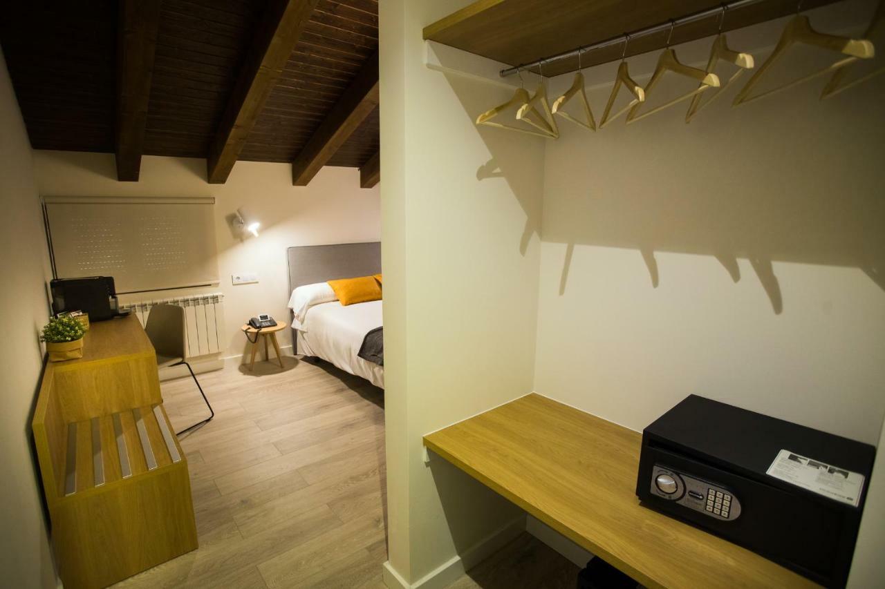 Villa Lucerna Sports & Hotel Resort Vigo de Sanabria Ngoại thất bức ảnh
