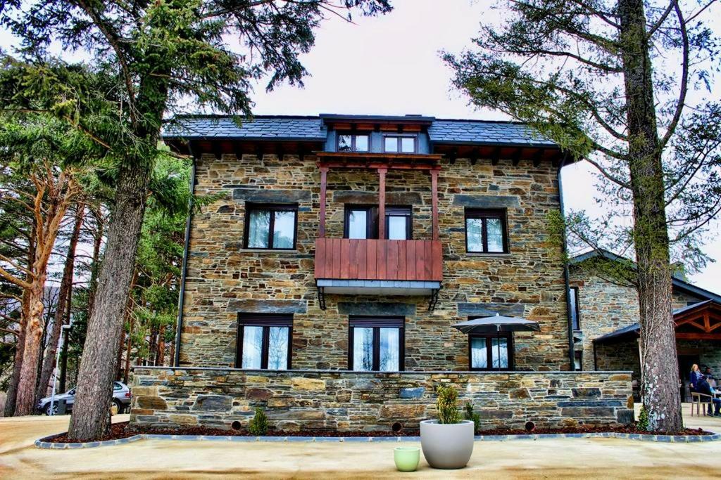 Villa Lucerna Sports & Hotel Resort Vigo de Sanabria Ngoại thất bức ảnh
